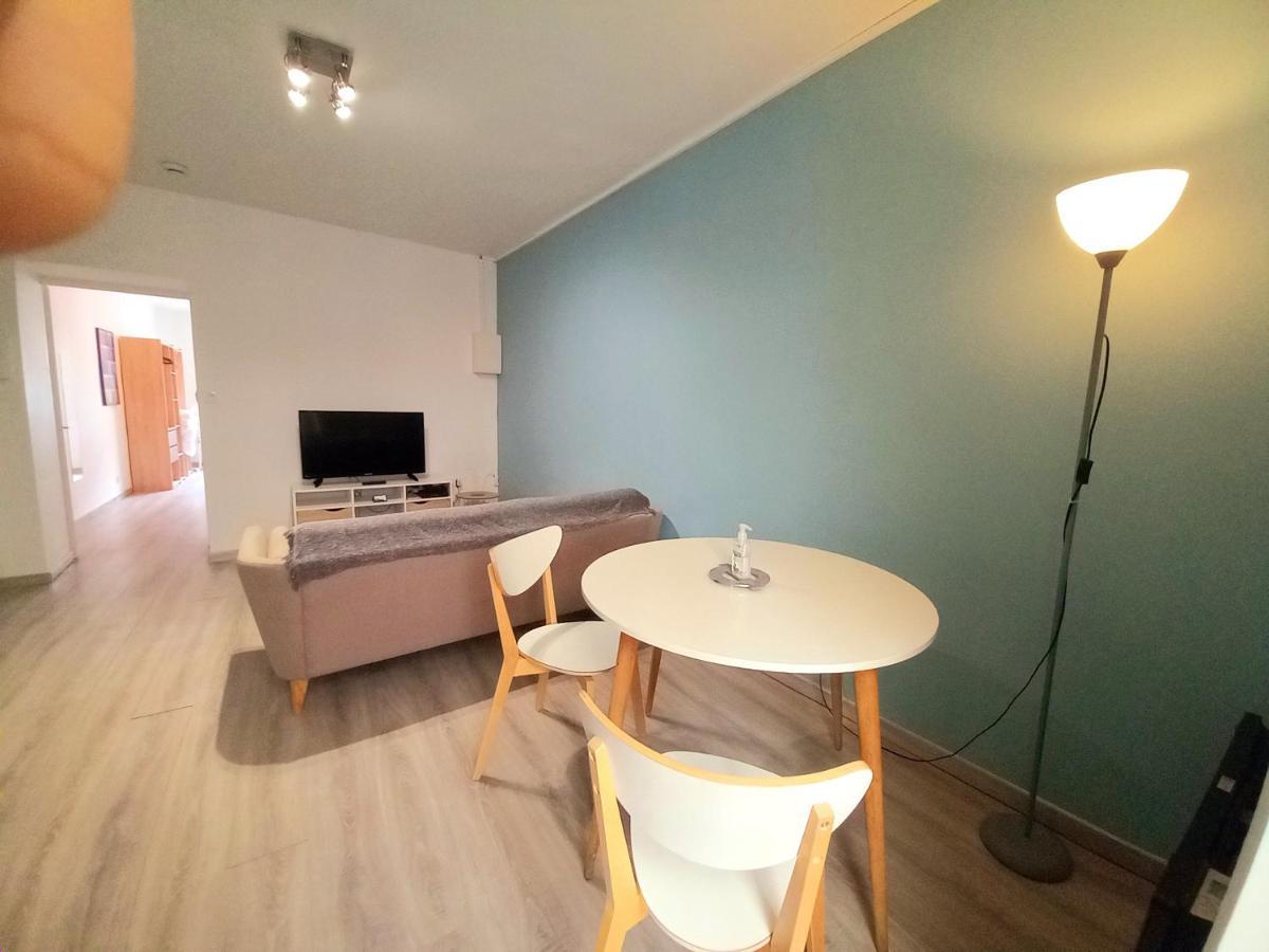 Terrasse Du Get Apartment Ровел Екстериор снимка